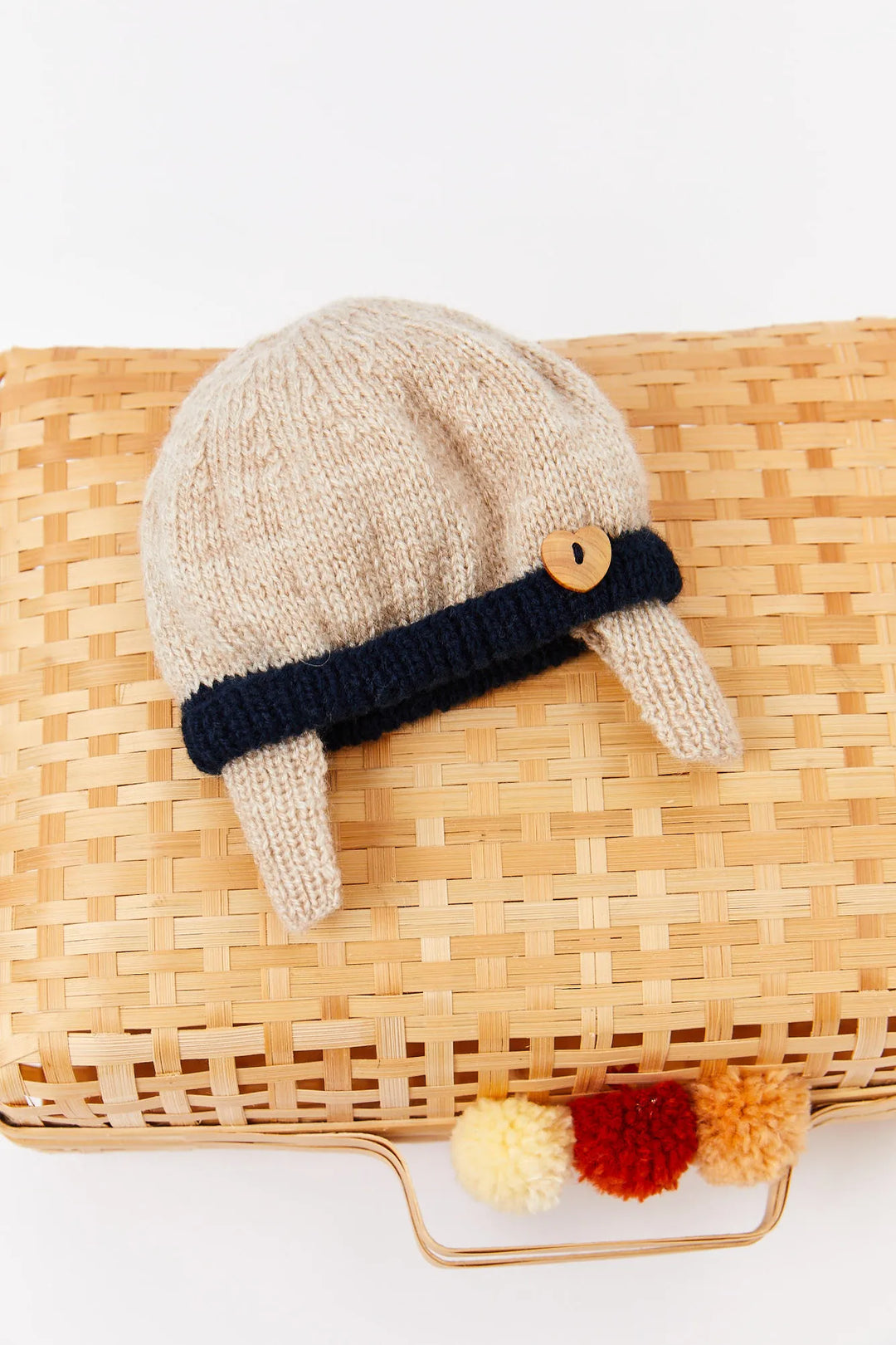 Ben ear-covering bonnet