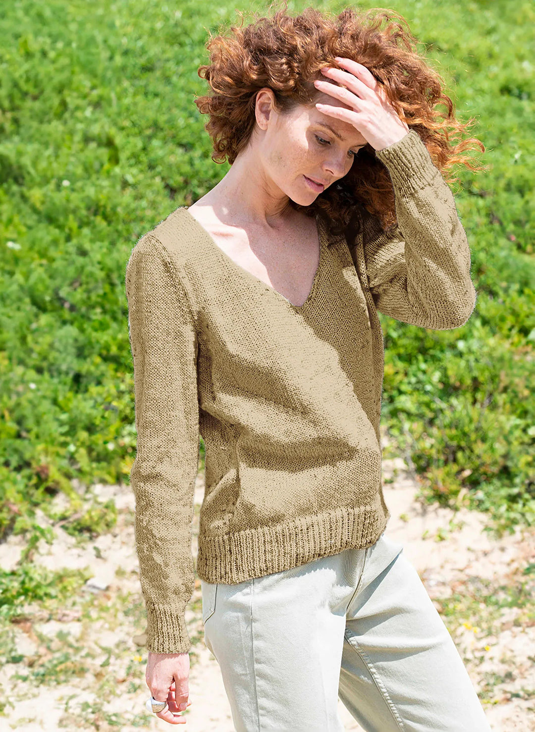 Samantha V-neck jersey sweater with set-in sleeves