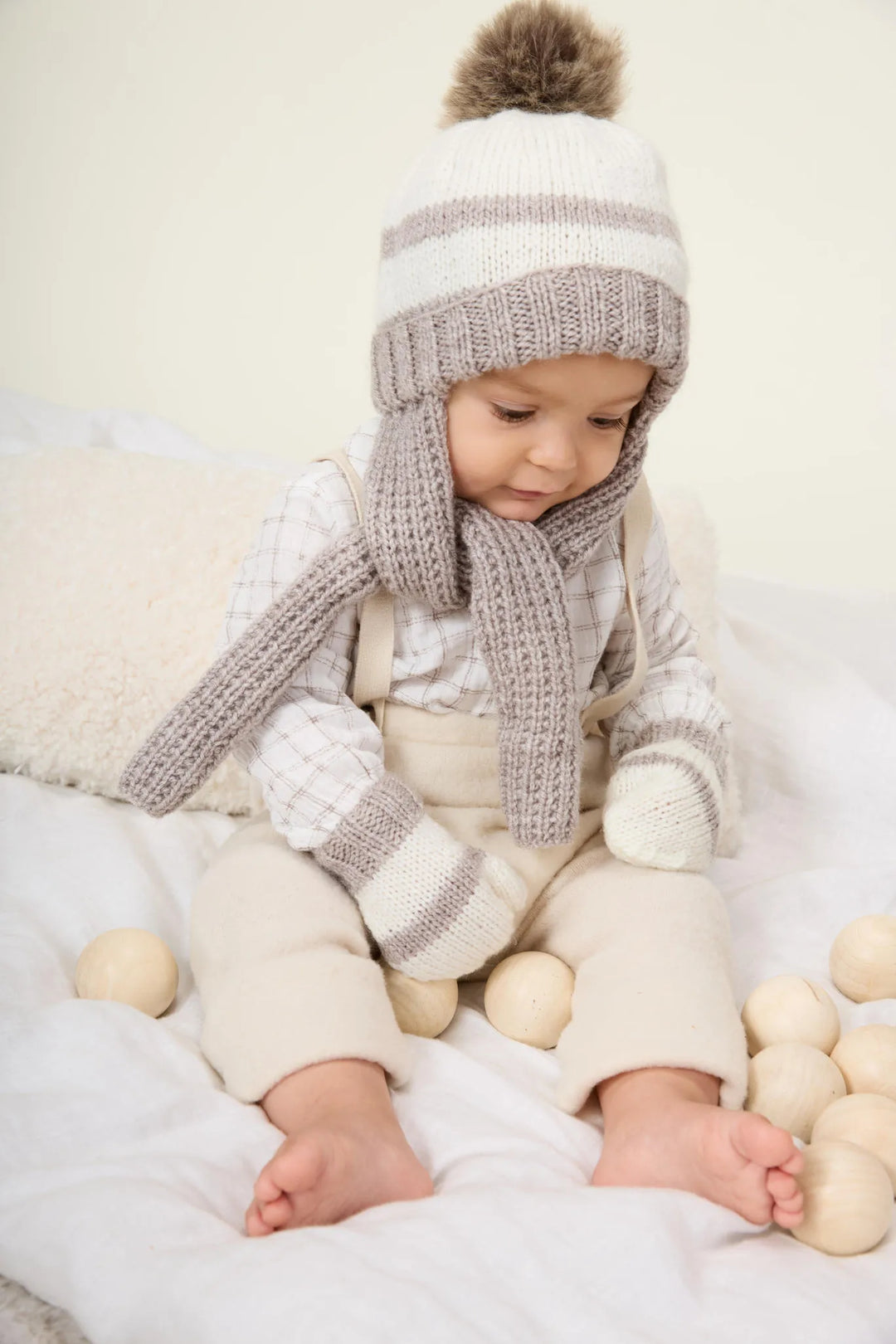 Bergère de France Canada - Baptiste striped hat and mittens set