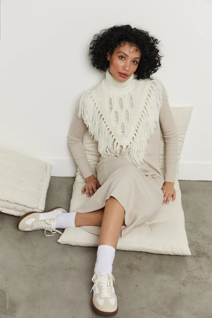 Bergère de France Canada - Billie fringed openwork collar