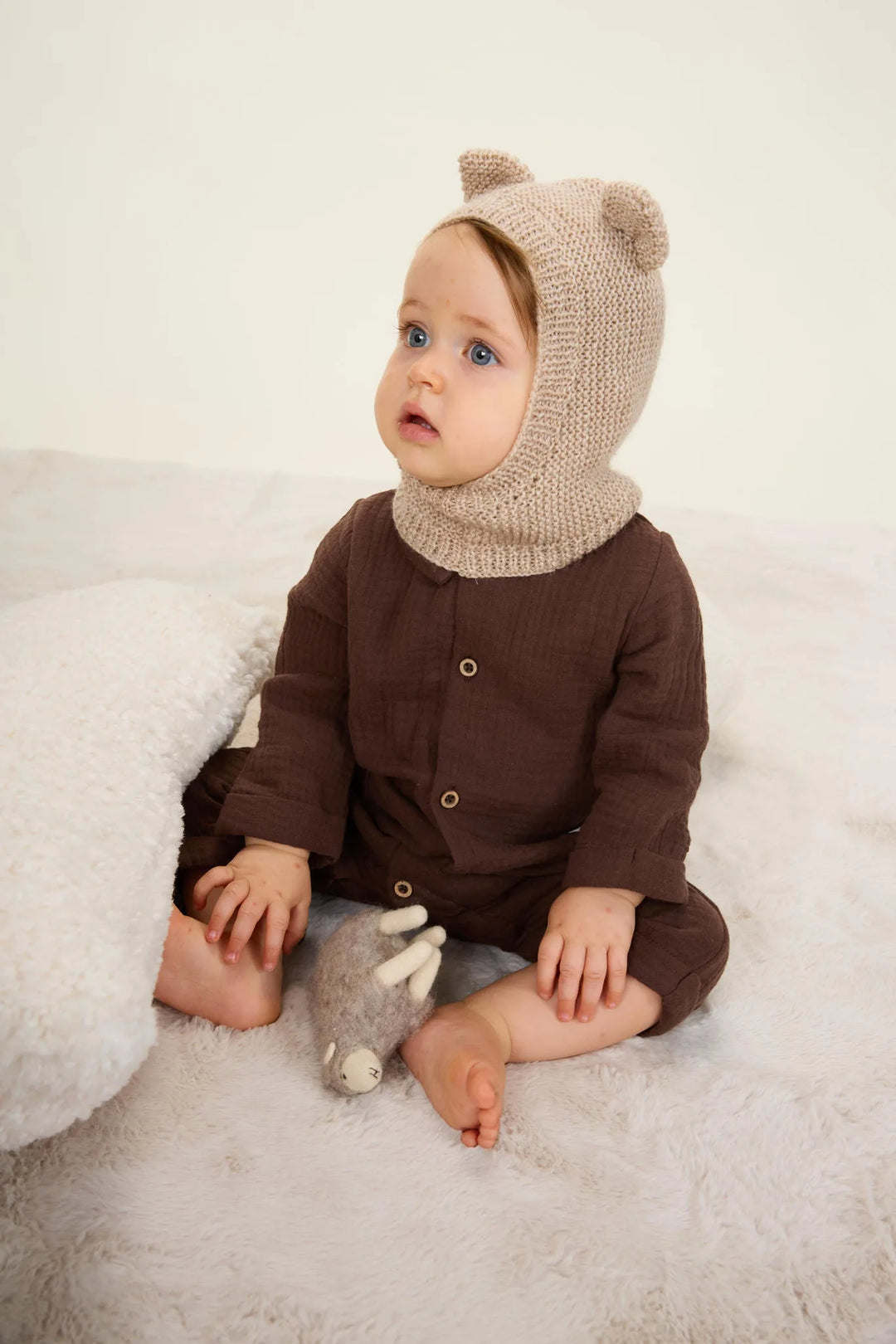 Bergère de France Canada - Billy hood with ears and shoulder warmer