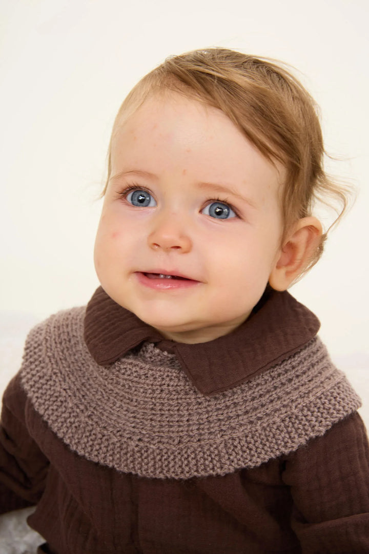 Bergère de France Canada - Billy hood with ears and shoulder warmer