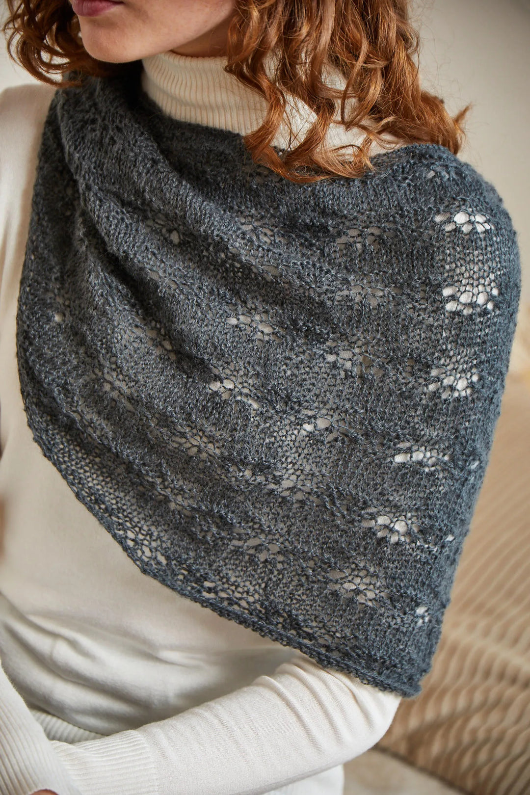 Bergère de France Canada - Emilia small openwork shawl