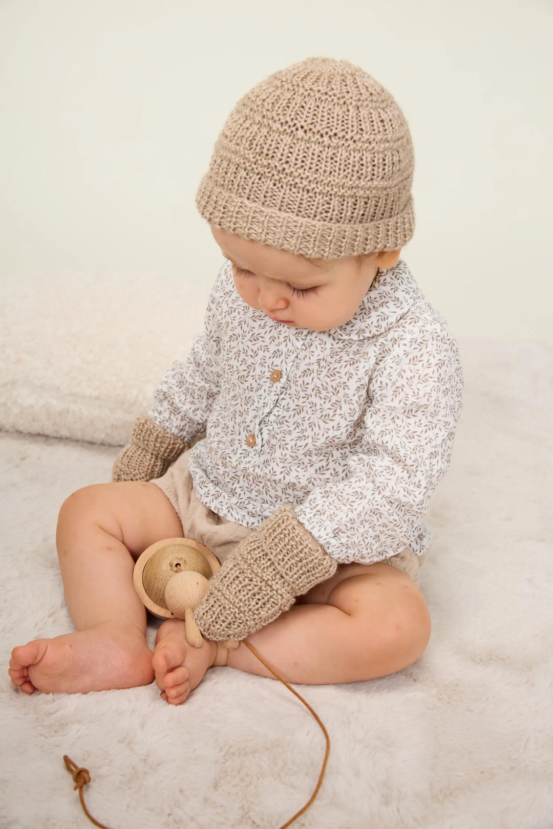 Bergère de France Canada - Ines fancy stitch hat and mittens set