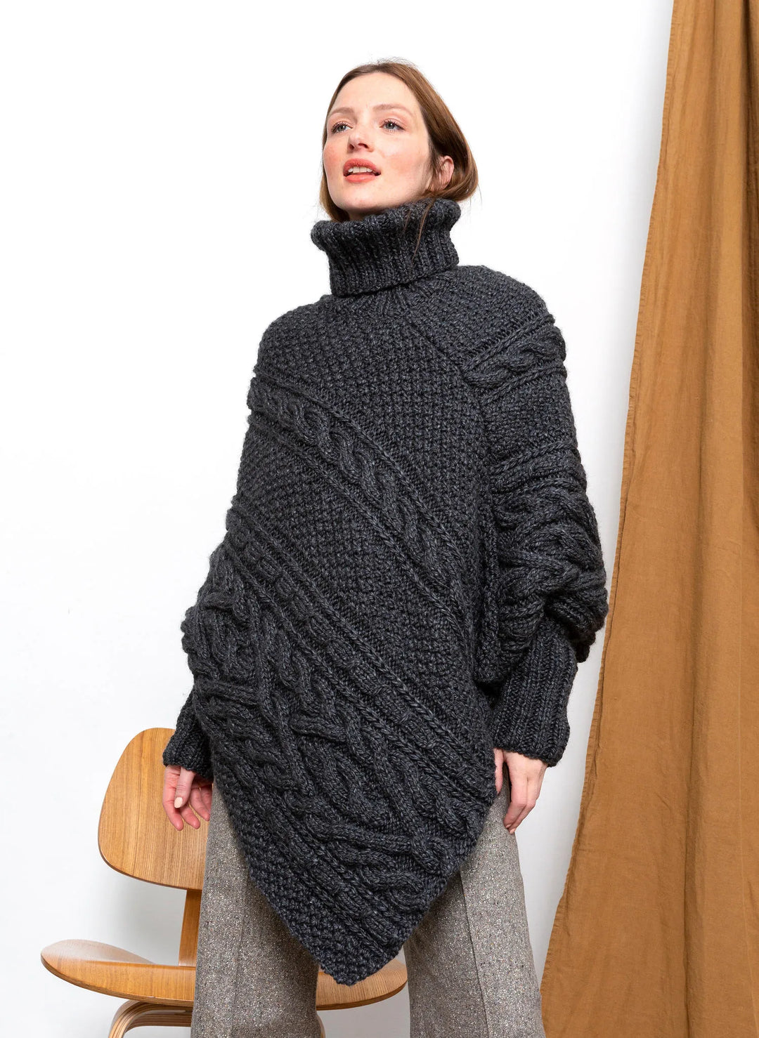 Bergère de France Canada - Cable poncho Aline