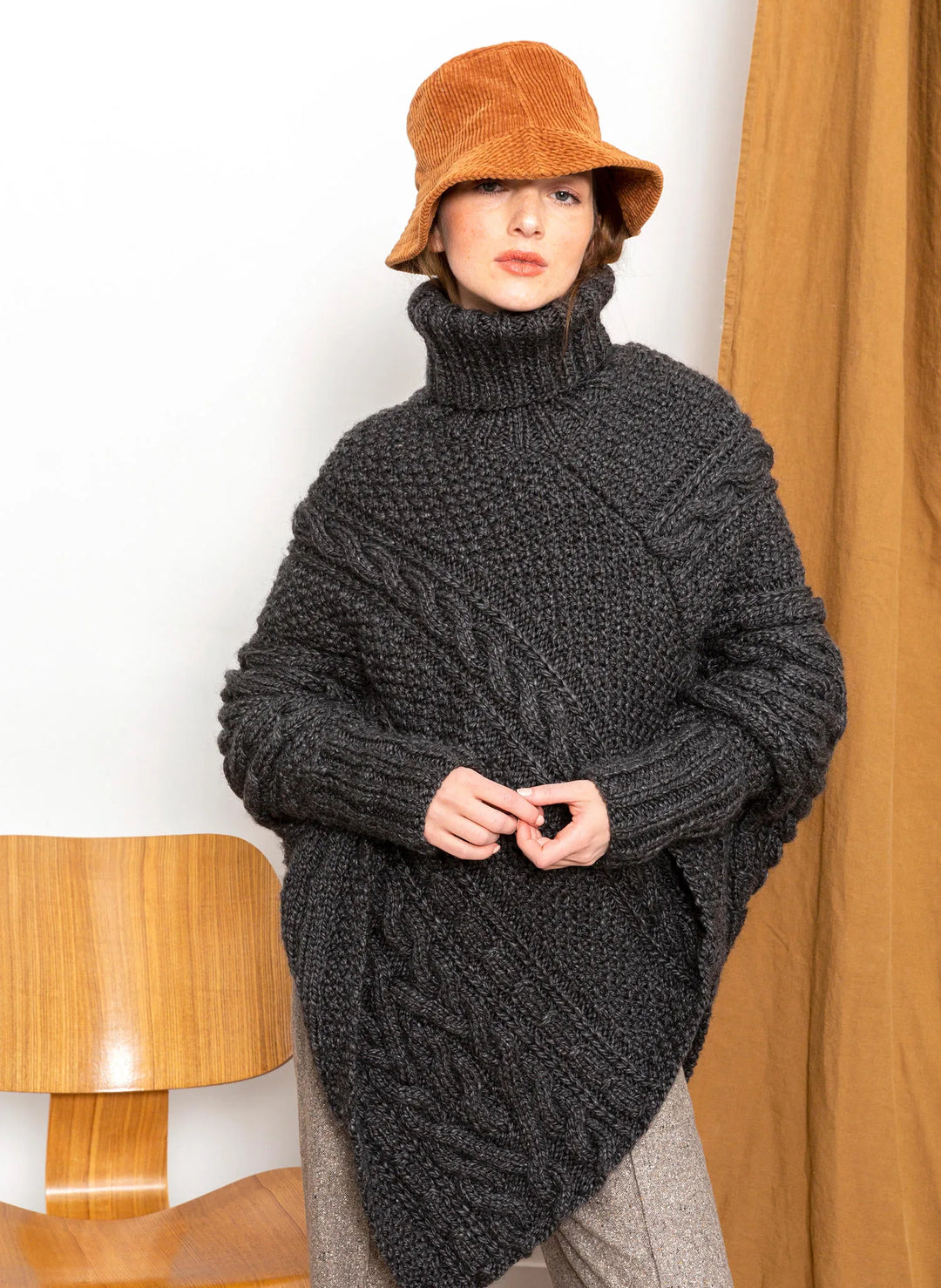 Bergère de France Canada - Cable poncho Aline