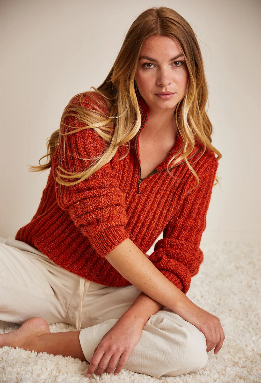 Bergère de France Canada - Lisa zip - up trucker neck sweater