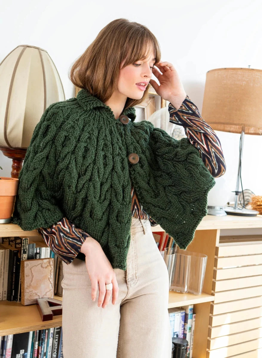 Bergère de France Canada - Small cabled cape