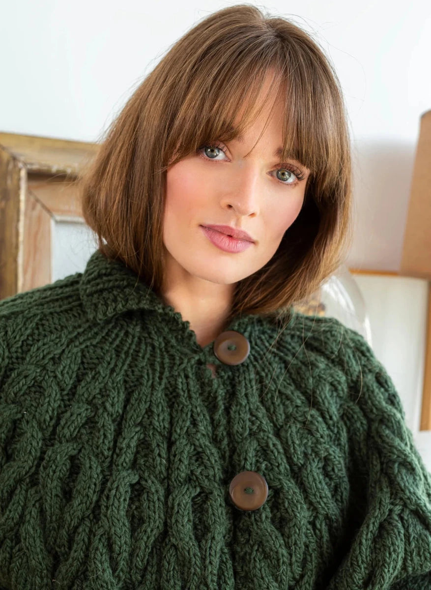 Bergère de France Canada - Small cabled cape