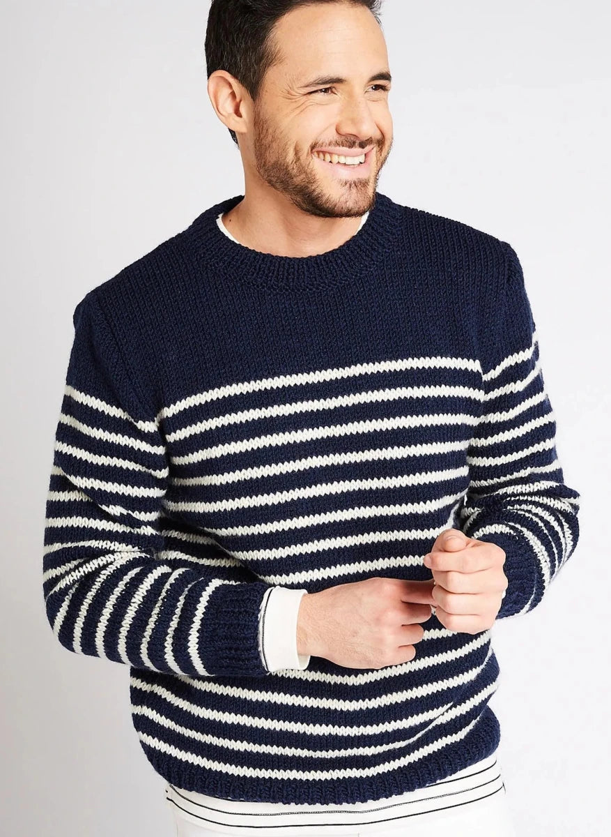 Bergère de France Canada - Navy sweater with round collar